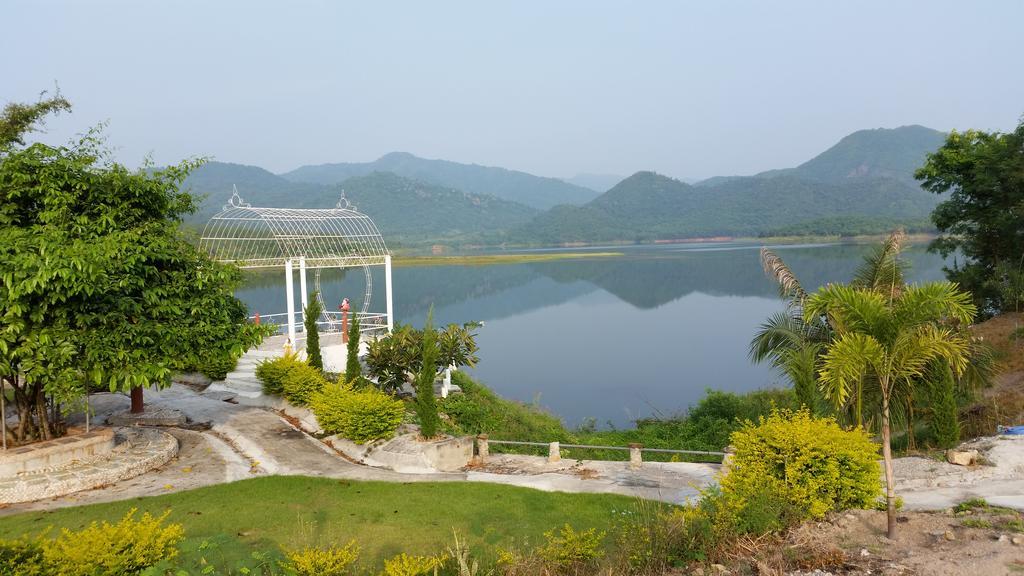 เพลินลมชมดาว Hotel บ้านคา ภายนอก รูปภาพ
